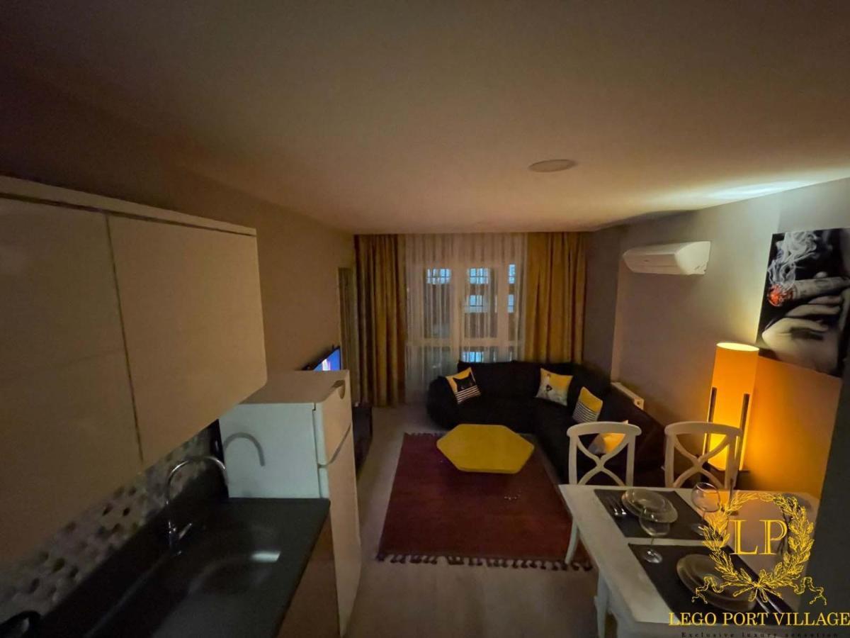 Close Airport,Mall Of Antalya Shopping Center,Tram Station 외부 사진