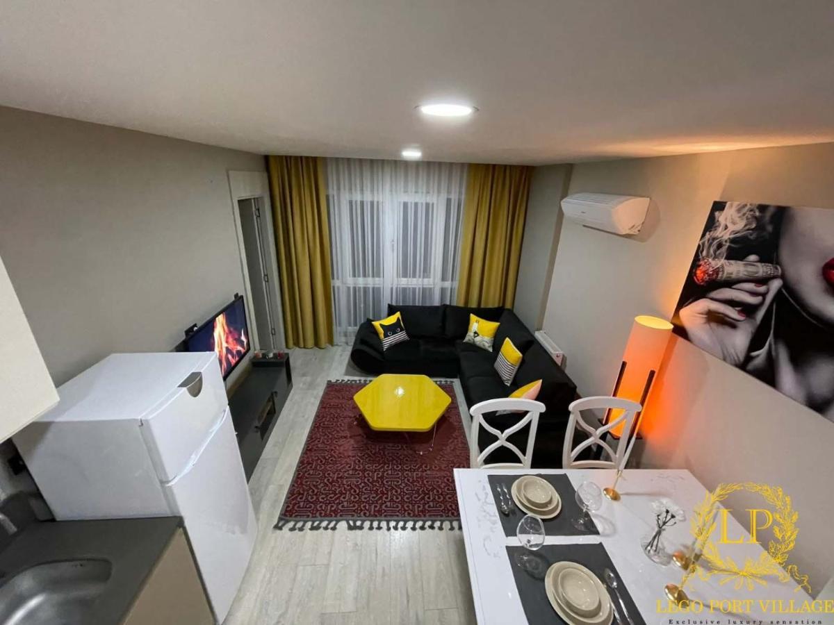 Close Airport,Mall Of Antalya Shopping Center,Tram Station 외부 사진