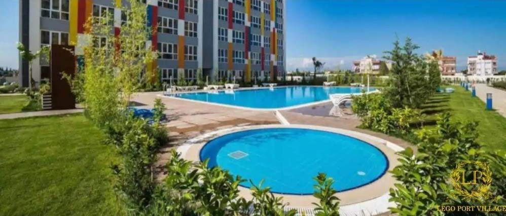Close Airport,Mall Of Antalya Shopping Center,Tram Station 외부 사진