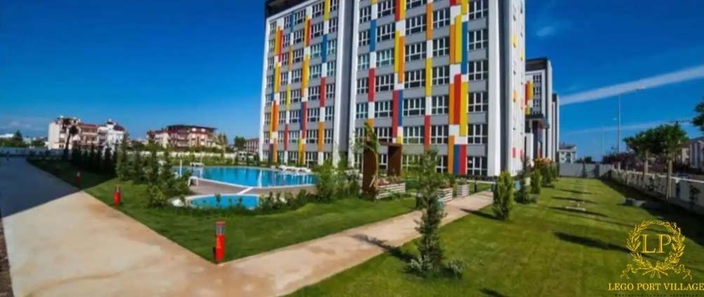 Close Airport,Mall Of Antalya Shopping Center,Tram Station 외부 사진